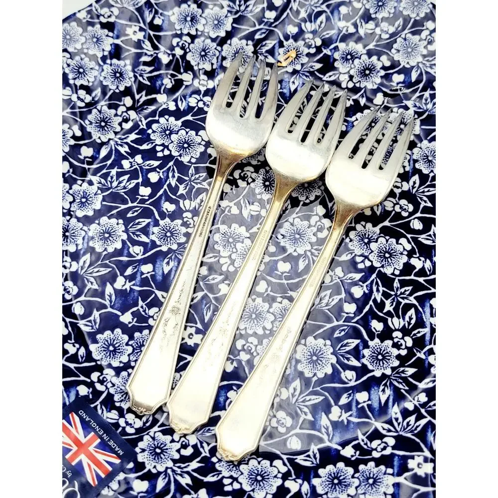1847 Rogers Bros Ancestral Silverplate IS Set of 3 Salad Fork Discontinued
